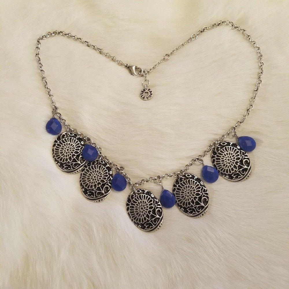 KArma‎ Bella Silver Flower Bib Necklace 2610